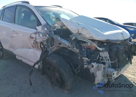 2018 Toyota Rav4 Le z USA, uszkodzony, nr VIN JTMBFREV0JJ217253